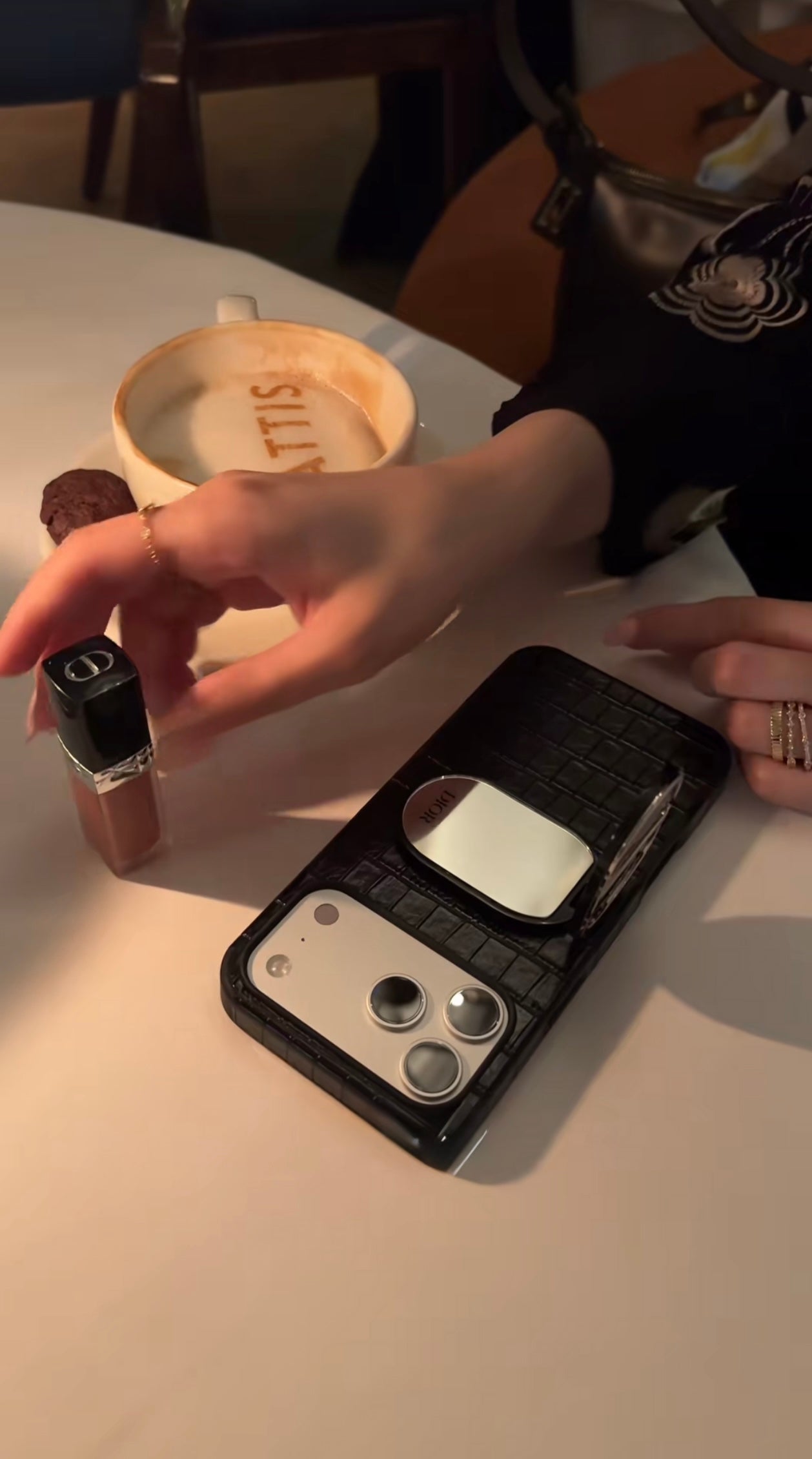 Luxury phone mirror - PRE ORDER