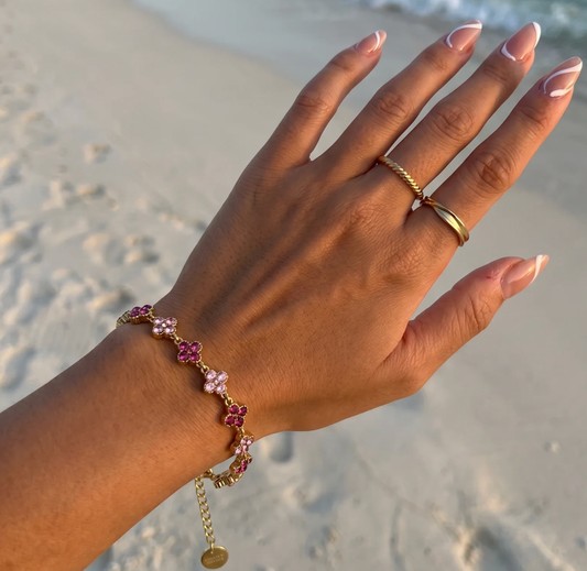 Flower bracelet pink